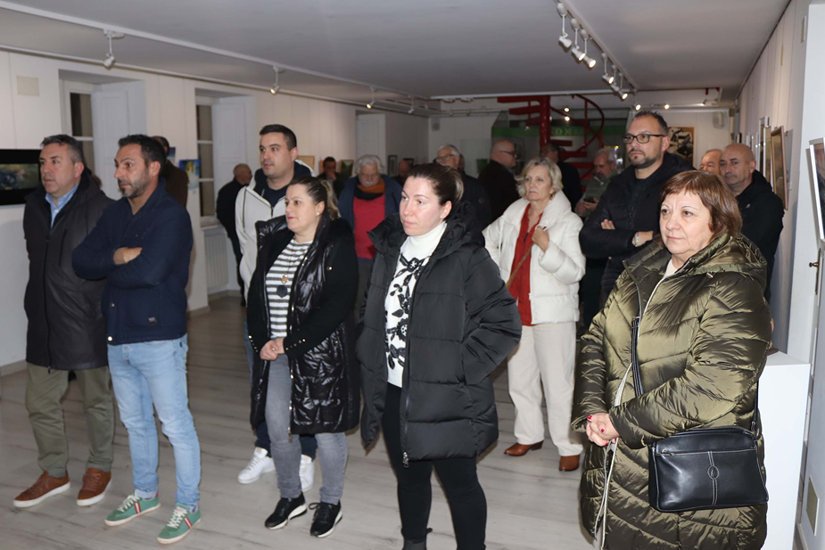 Exposición Solidaria en Brión